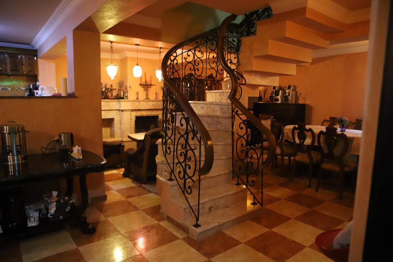 Hotel Black Sea House 바투미 외부 사진